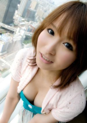 含着她两个硕大的乳峰视频_蓝光免费播放