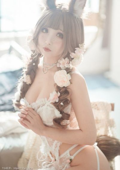 kkkk4444在线看片免费_十万网红美女美酱